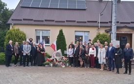 Pomnik_Kruteczek_46