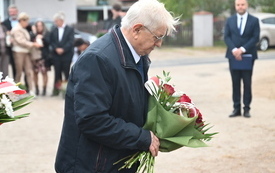 Pomnik_Kruteczek_30