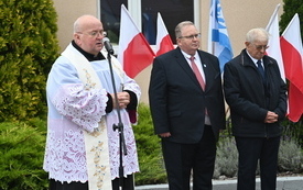 Pomnik_Kruteczek_21