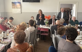 Przedszkolaki_u_senior&oacute;w_14.jpeg