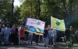 Dzień Ziemi w gminie Lubasz - sprzątanie świata 6
