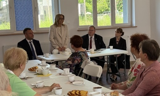 Zdjęcie do Spotkanie Posłanki Marii Małgorzaty Janyski z seniorami w Lubaszu