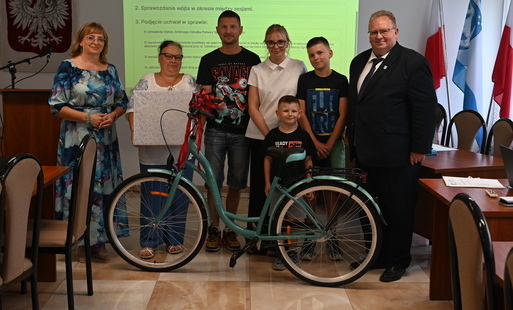 Zdjęcie do Laureaci konkursu &bdquo;Rozlicz PIT w Gminie Lubasz&rdquo;