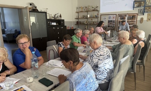 Zdjęcie do Seniorzy coraz pewniej w cyfrowym świecie &ndash; za nami szkolenia w ramach projektu &bdquo;eFajfy&rdquo;