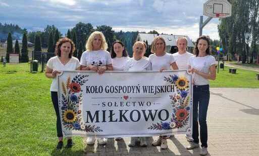 Zdjęcie do Poświęcenie przydrożnych krzyży i otwarcie Koła Gospodyń Wiejskich w Miłkowie