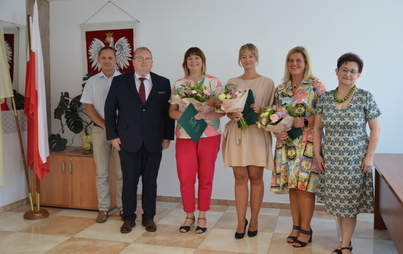 Zdjęcie do Powierzenia dyrektorskie wręczone